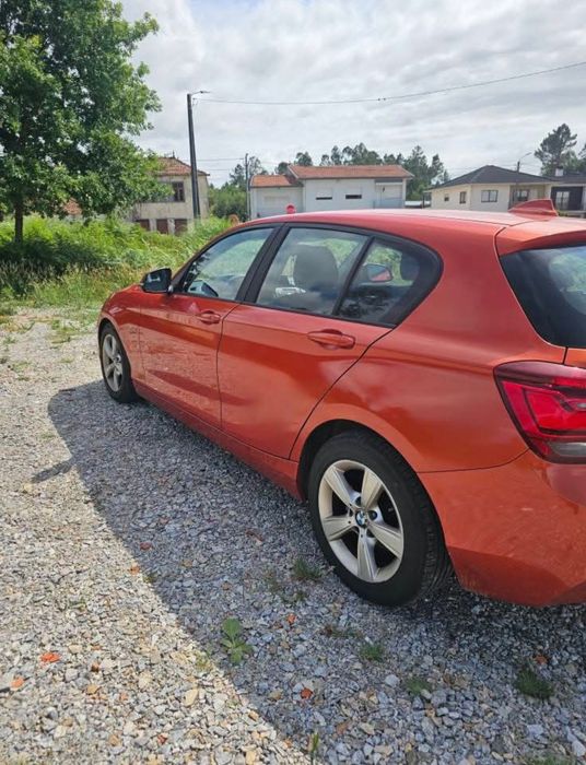 BMW 116d Sport Line (2013) – Cor Exclusiva Laranja Valencia! foto 4