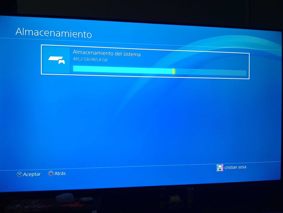 Ps4 1GB con comando
