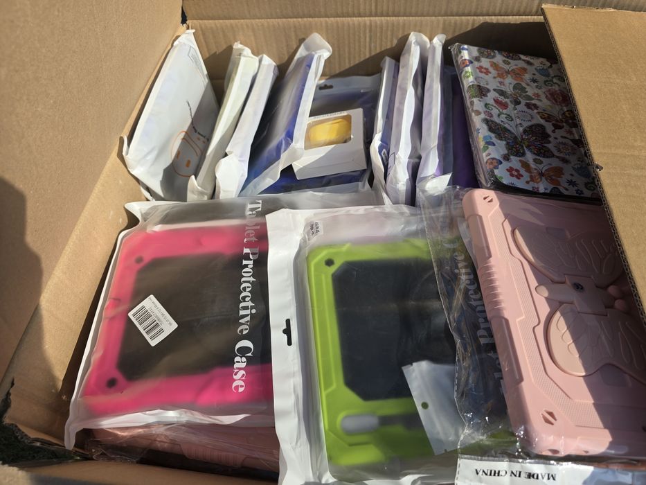Etui do Telefonów i Tabletów Samsung, Apple IPad HURT BOXY
