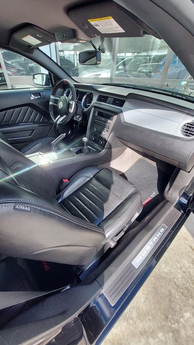 Ford Mustang 3.7 V6 Cx Manual 6v