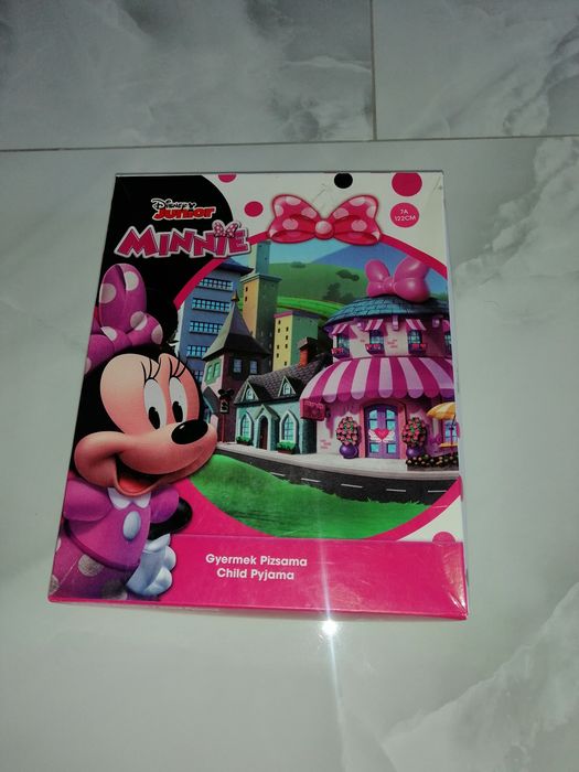 Піжама Disney Junior  для дівчинки 122см