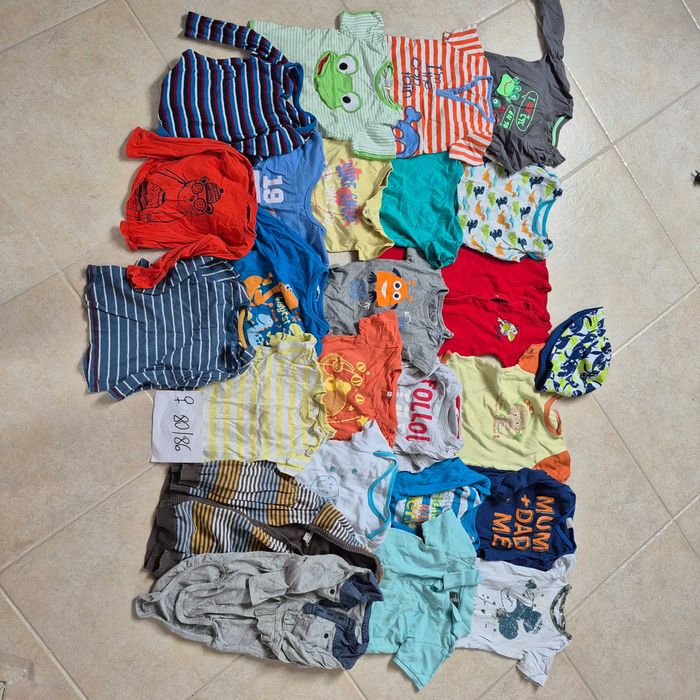 Bluzki i koszulki dla chłopca r. 80 i 86