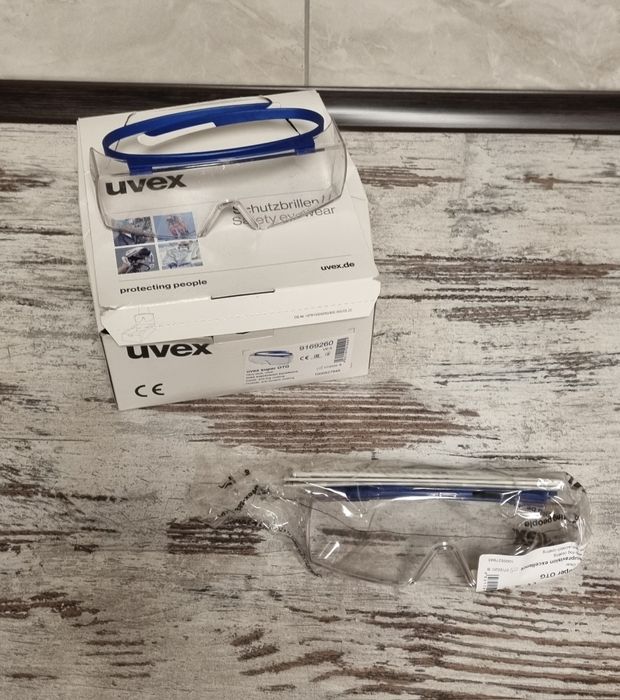 Защитные очки Uvex