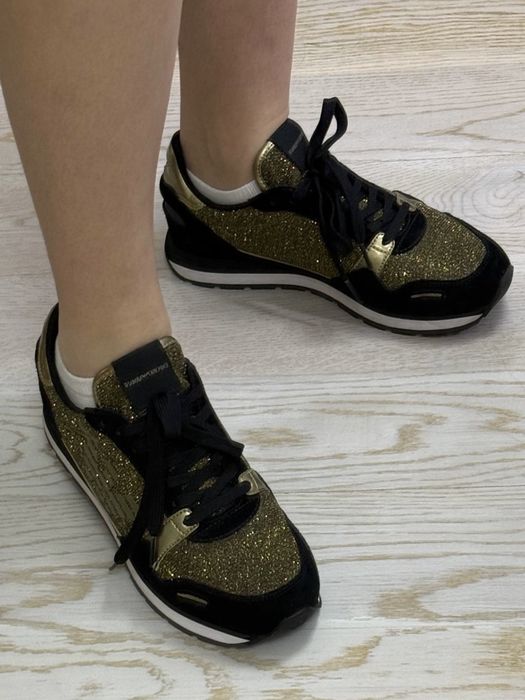 Оригінальні кросівки Emporio Armani