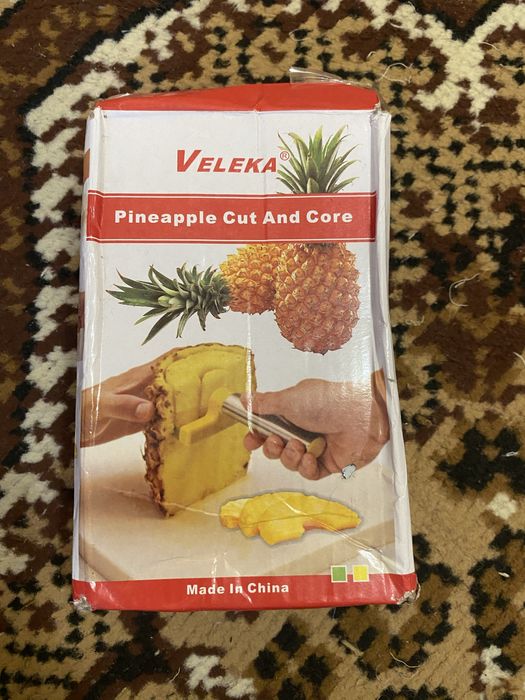 Ніж для нарізки ананасу