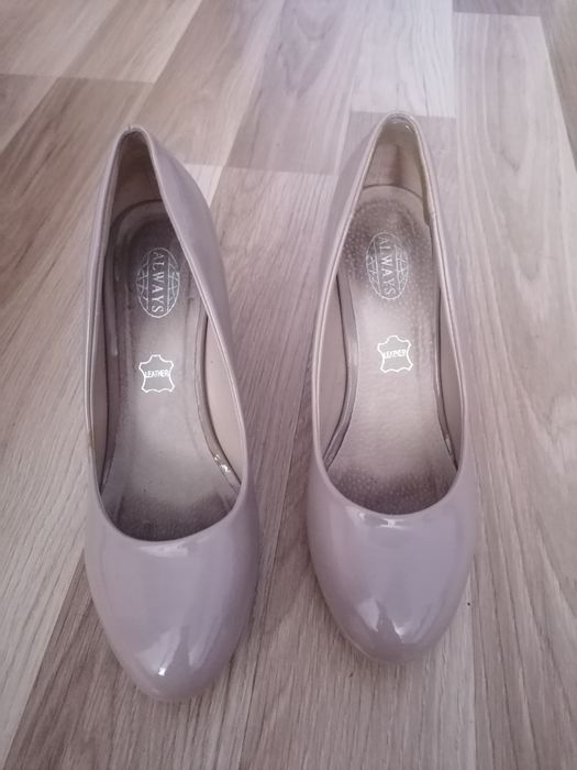 Buty damskie beż