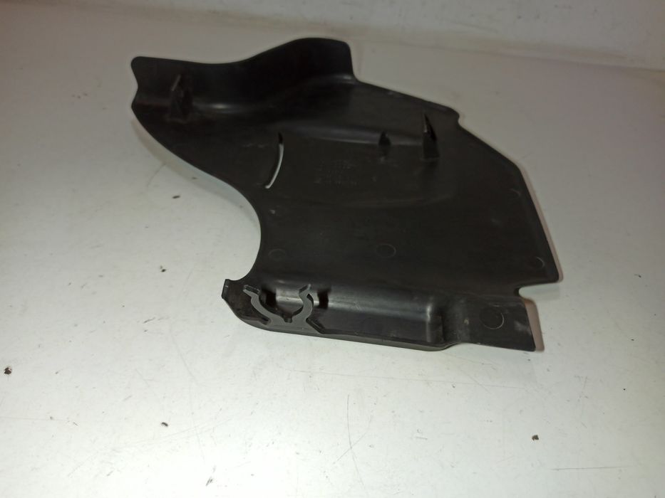 Acabamento de Caixa de Filtro de Arr - AUDI A4 (8D2, B5) | 94 - 01