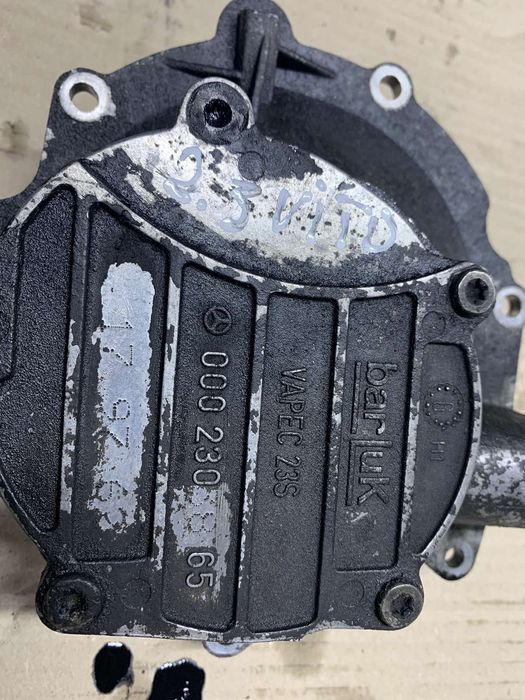 Вакуумний насос 2.3 2.9 Vito 638 Sprinter віто Спринтер