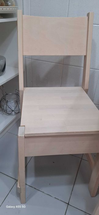 Conjunto Mesa e duas cadeira