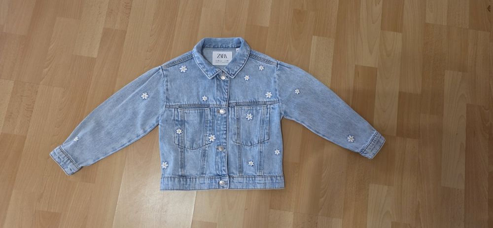Продам  джинсову куртки Zara   Reserved 110 у віддміному стані