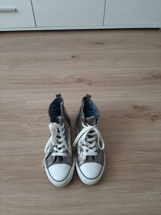 Trampki z cekinami za kostkę 38