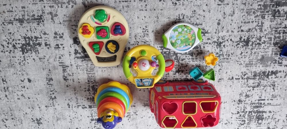 Лот музыкальных игрушек