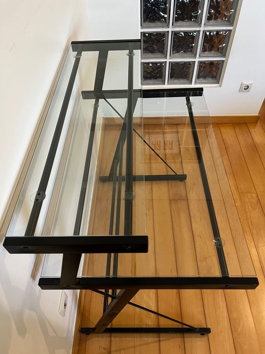 Secretária/Mesa Moderna em Vidro e Metal