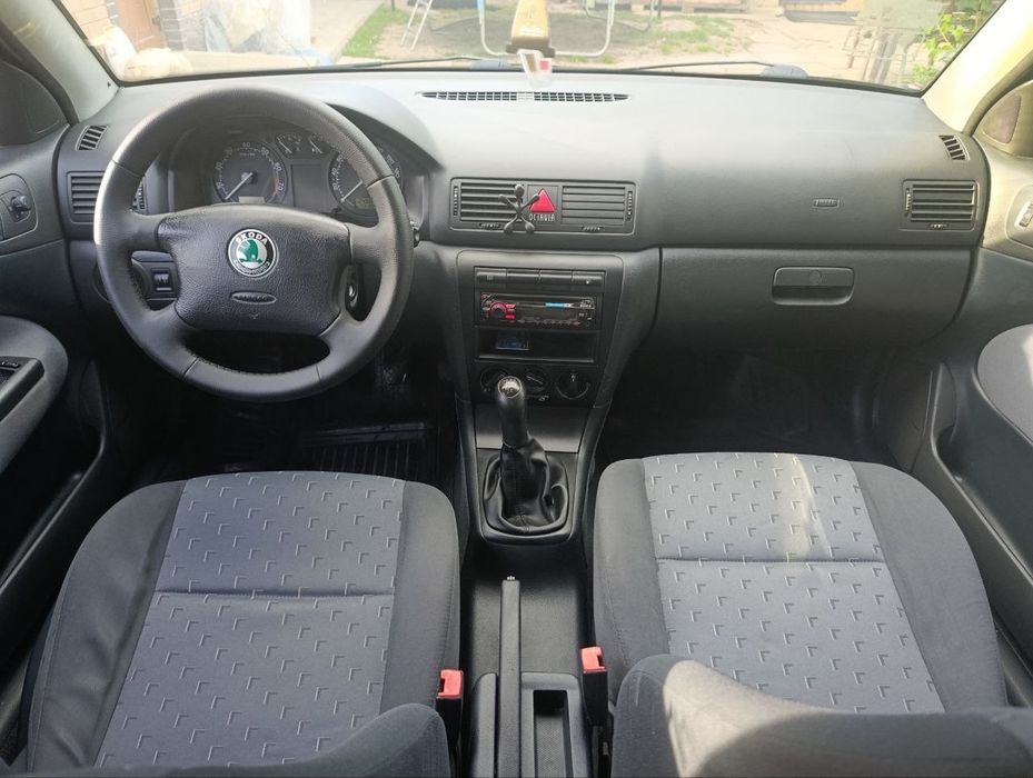 Skoda Octavia  tour 1.6 MPI / ГБО