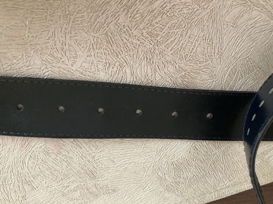 Pasek czarny ze złotą sprzączką, nowy