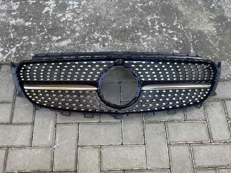 Решетка Diamond Black Mercedes W213 (2016-2019) Решітка радіатора