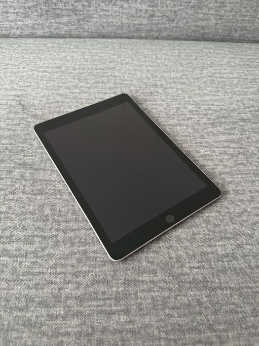 iPad 6 32GB Wi-Fi Gray (8)