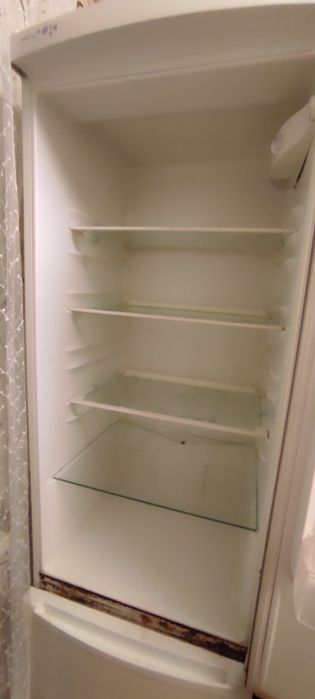 Отдам даром холодильник Zanussi Б/У