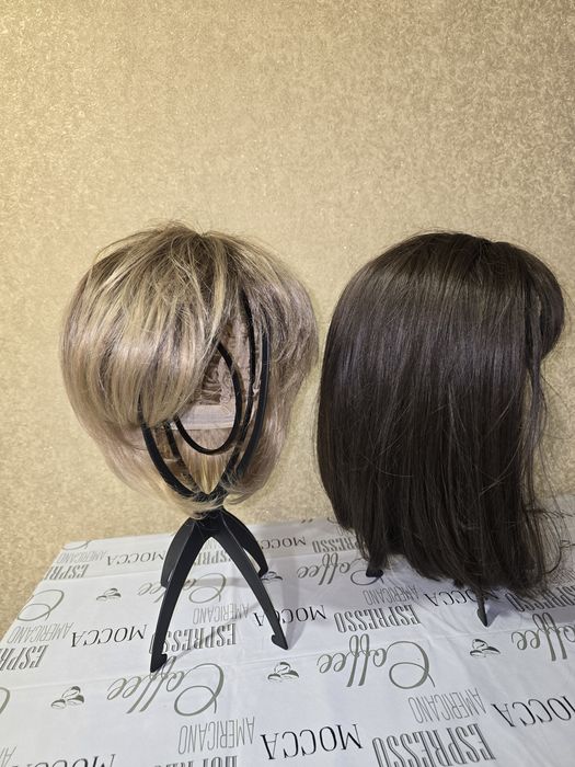 Перука жіноча. Приємного кольору.