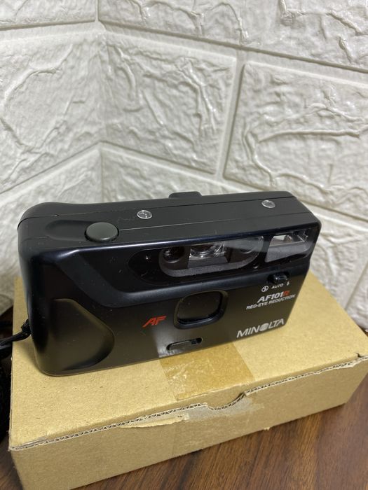 пленочная камера Minolta AF101R