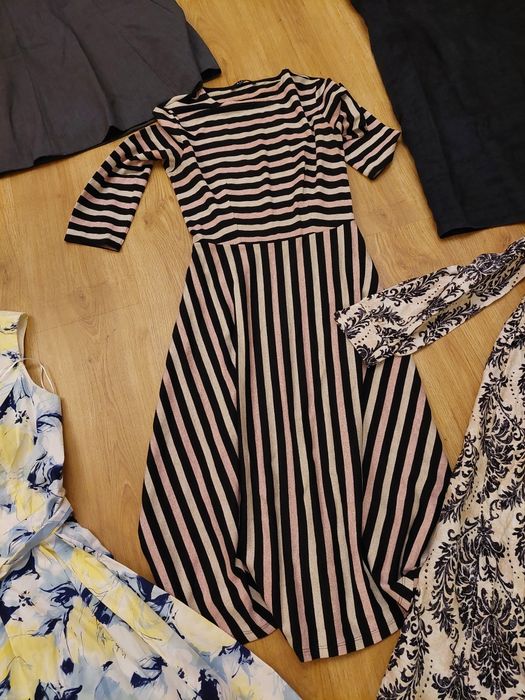 Paczka/paka sukienek XS/S/M