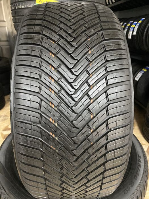 245/40/19 98Y Pirelli ALL SEASON SF2 cinturato