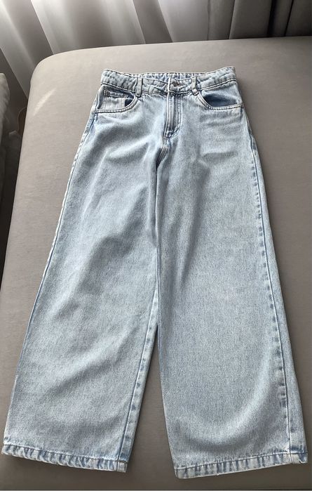 Джинси світло- блакитні 146