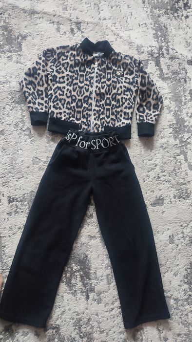 Продам флісовий костюм 128/140