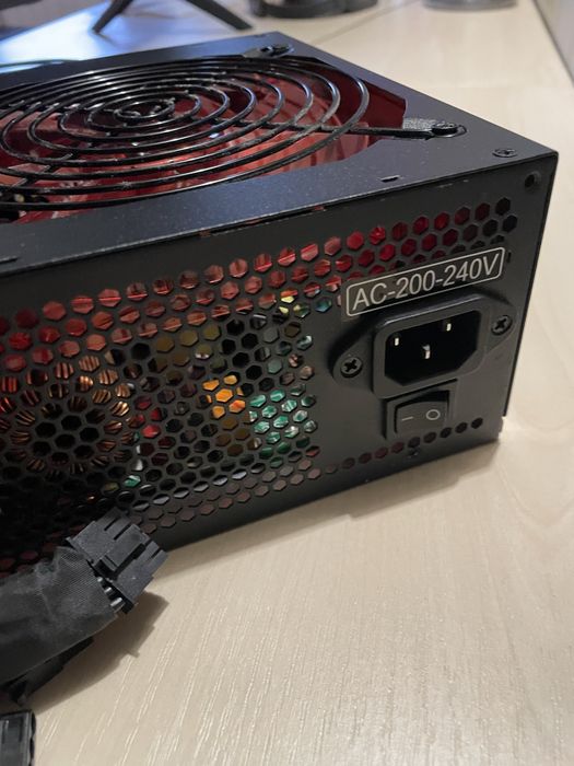 Блок питания 1600W 90 Plus Gold