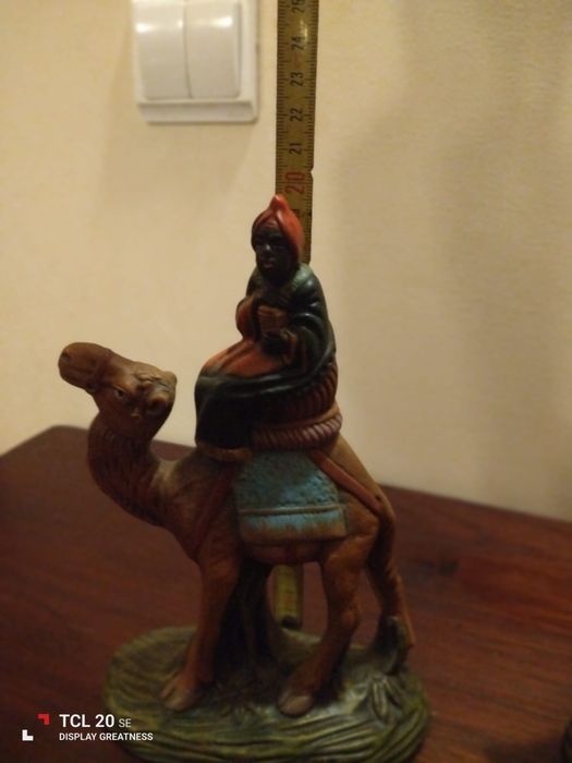 Três reis magos em barro