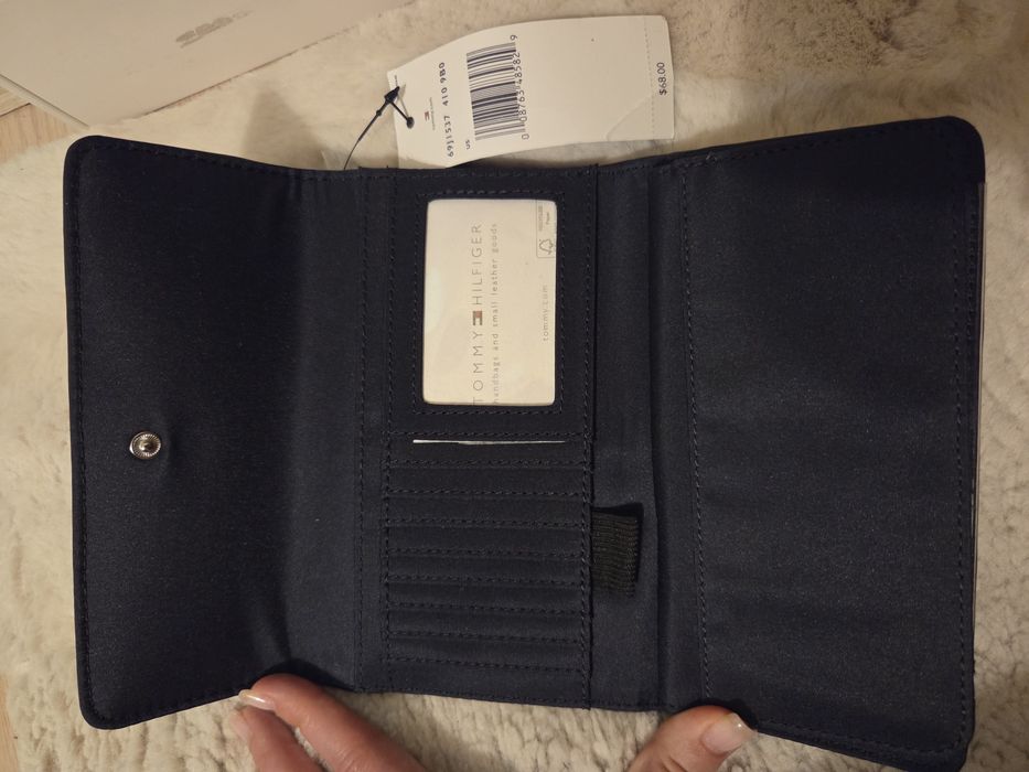 Tommy Hilfiger portfel nowy duży z metką