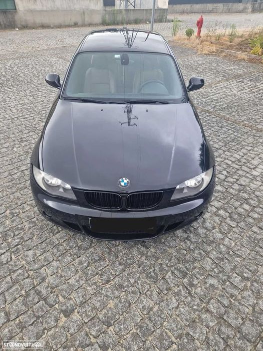 Vendo BMW Série 1 Coupé bem estimado e em óptimas condições gerais.