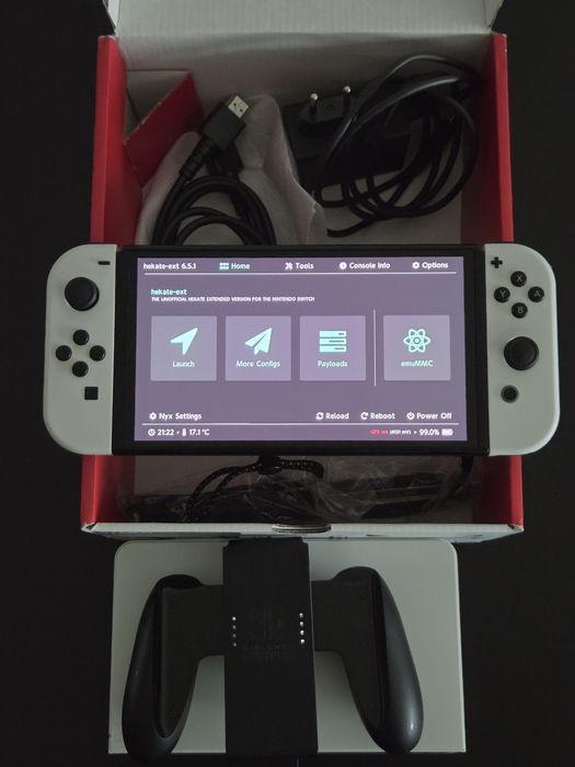 Nintendo Switch OLED desbloqueada 128gb 

Consola pronta a jogar, com