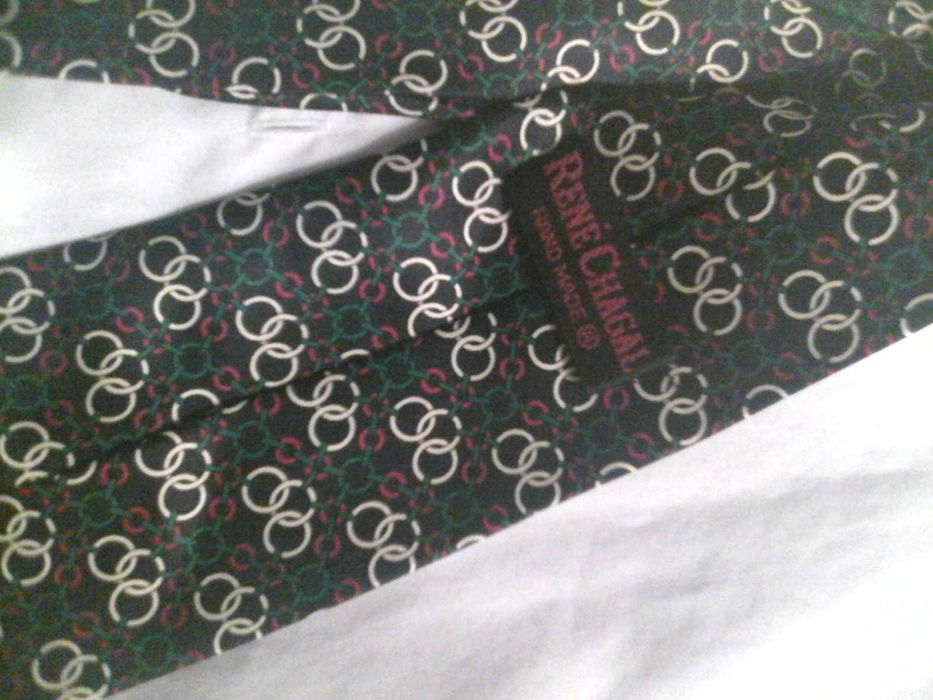 4 Gravatas praticamente novas