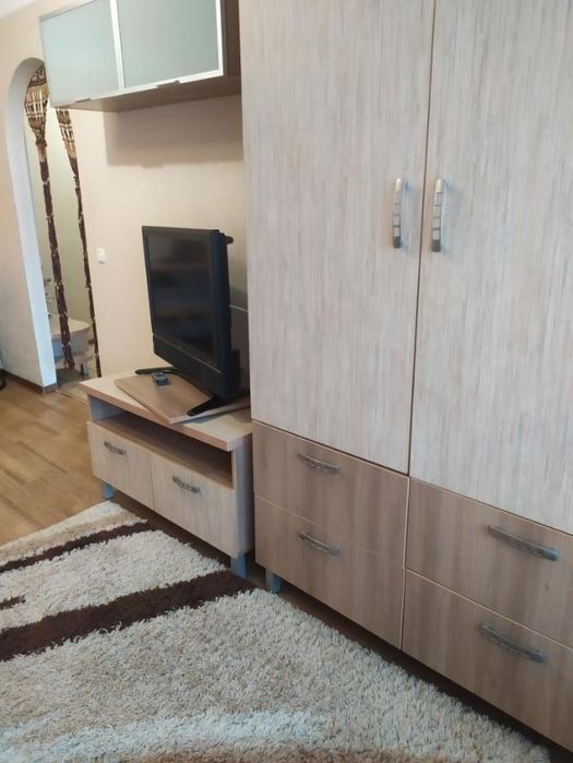 Оренда подобово.Центр, Камянецкая 65,чиста! Є світло, видаємо чек!