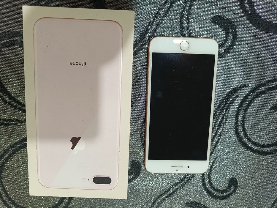 iPhone 8 Plus Branco e Rosa Gold de 64GB bom estado