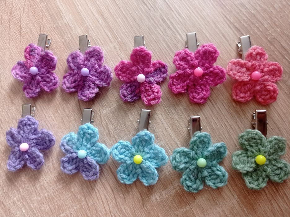 Spineczki kwiatki Dzień Kobiet