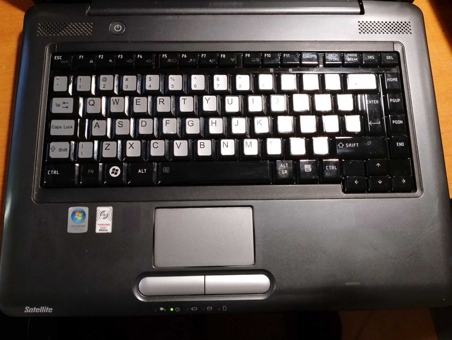 Laptop Toshiba A300D Sprawny