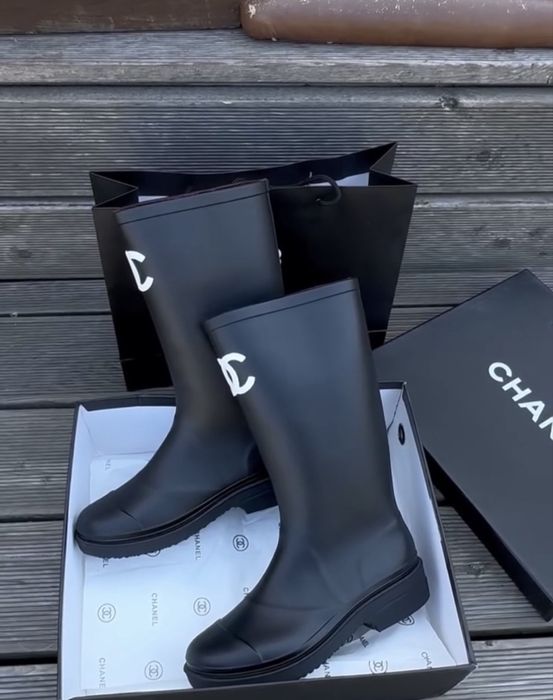 Чоботи CHANEL як з Pinterest