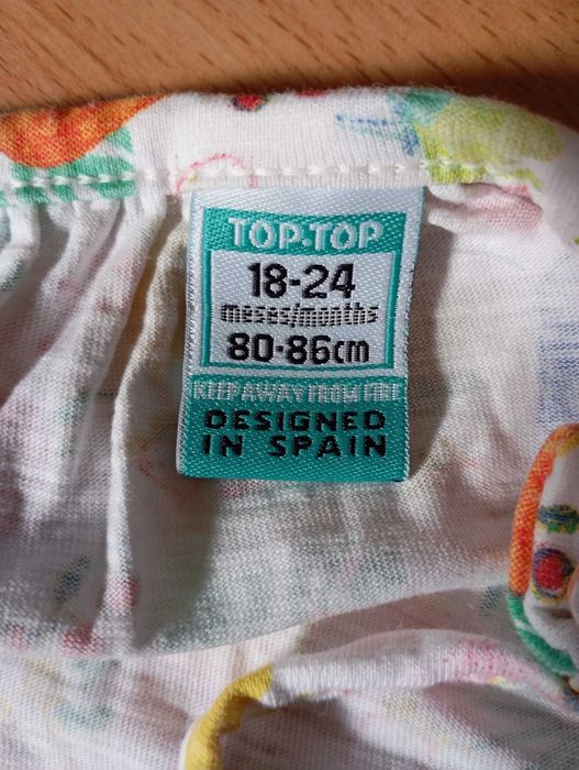 2 vestidos 18-24 meses