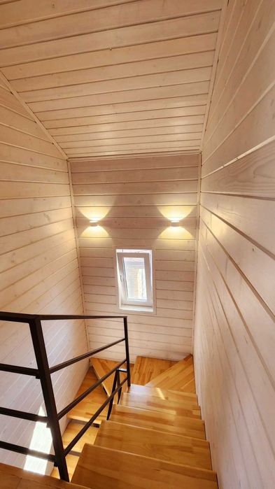 Продається сучасний будинок біля моря з авторським ремонтом