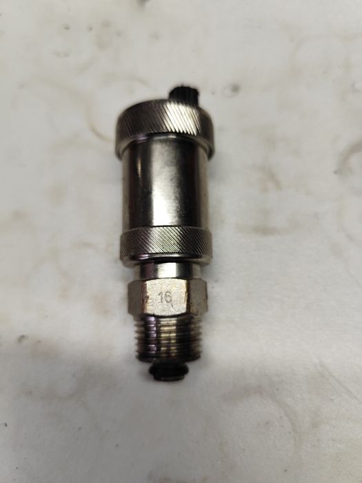 автоматичний повітровідвідник,спускник повітря