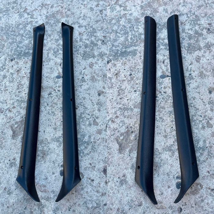 пластиковые стойки лобового стекла ВАЗ 2105.2107 черные