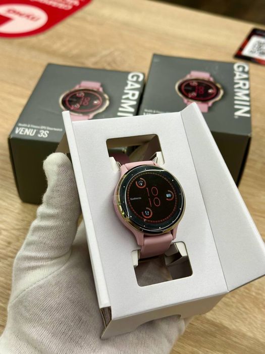 Garmin Venu 3S Soft Gold S. Steel Bezel w. Dust Rose Case and S. Band (010-02785-03/53)