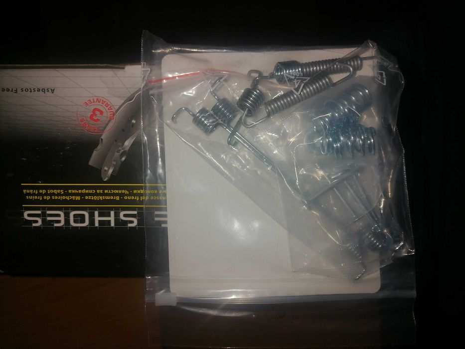 Задні гальмівні колодки барабан