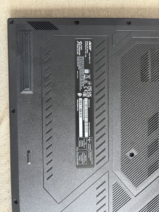 Sprzedam laptopa acer nitro v 16