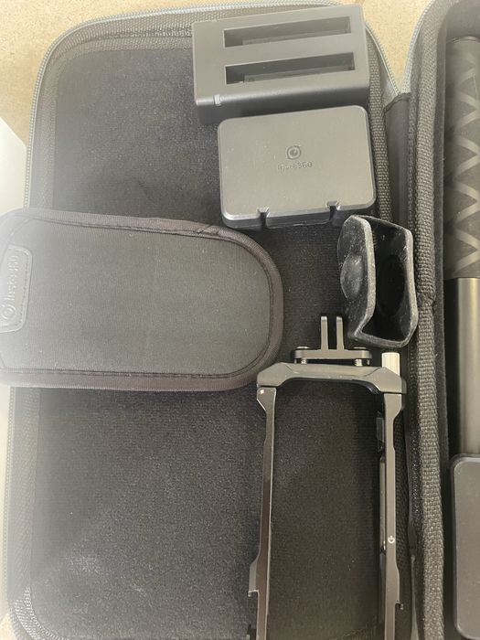 zestaw Insta360 ONE X2  z akseroriami z etui - NOWE!!