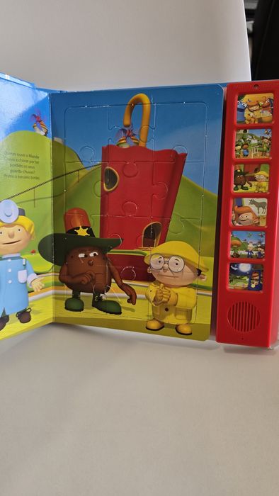 Livro puzzle com sons da Gombby