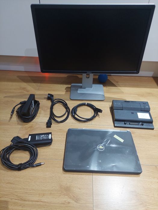 Dell e7240 i7 dodykowy, monitor Dell 24, stacja dokująca, 2x zasilacz