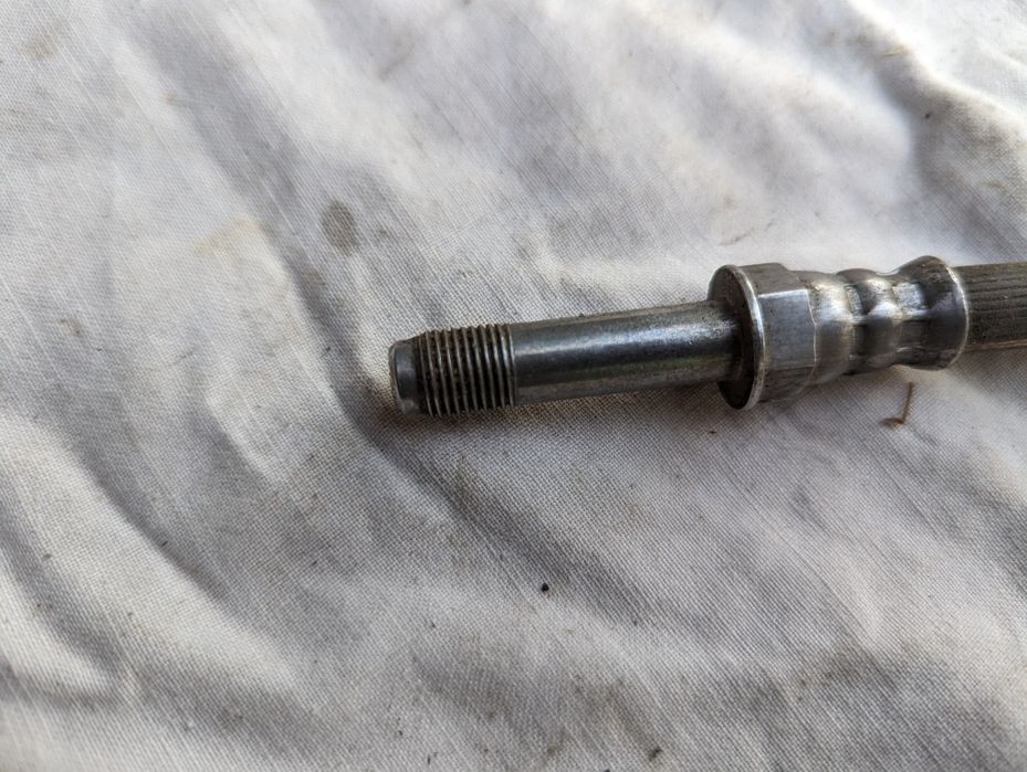 Шланг гальмівний VAG 7H0 611 701 C